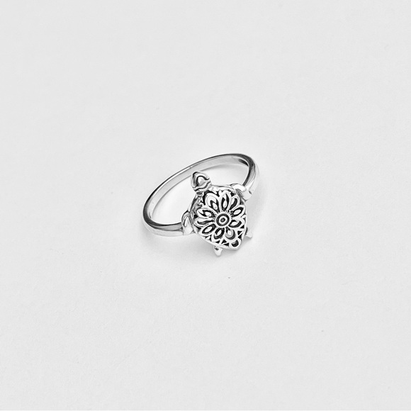 Sterling Silver Mandala Turtle Ring, Sea Ring, Animal Ring, Flower Ring - Picture 2 of 13